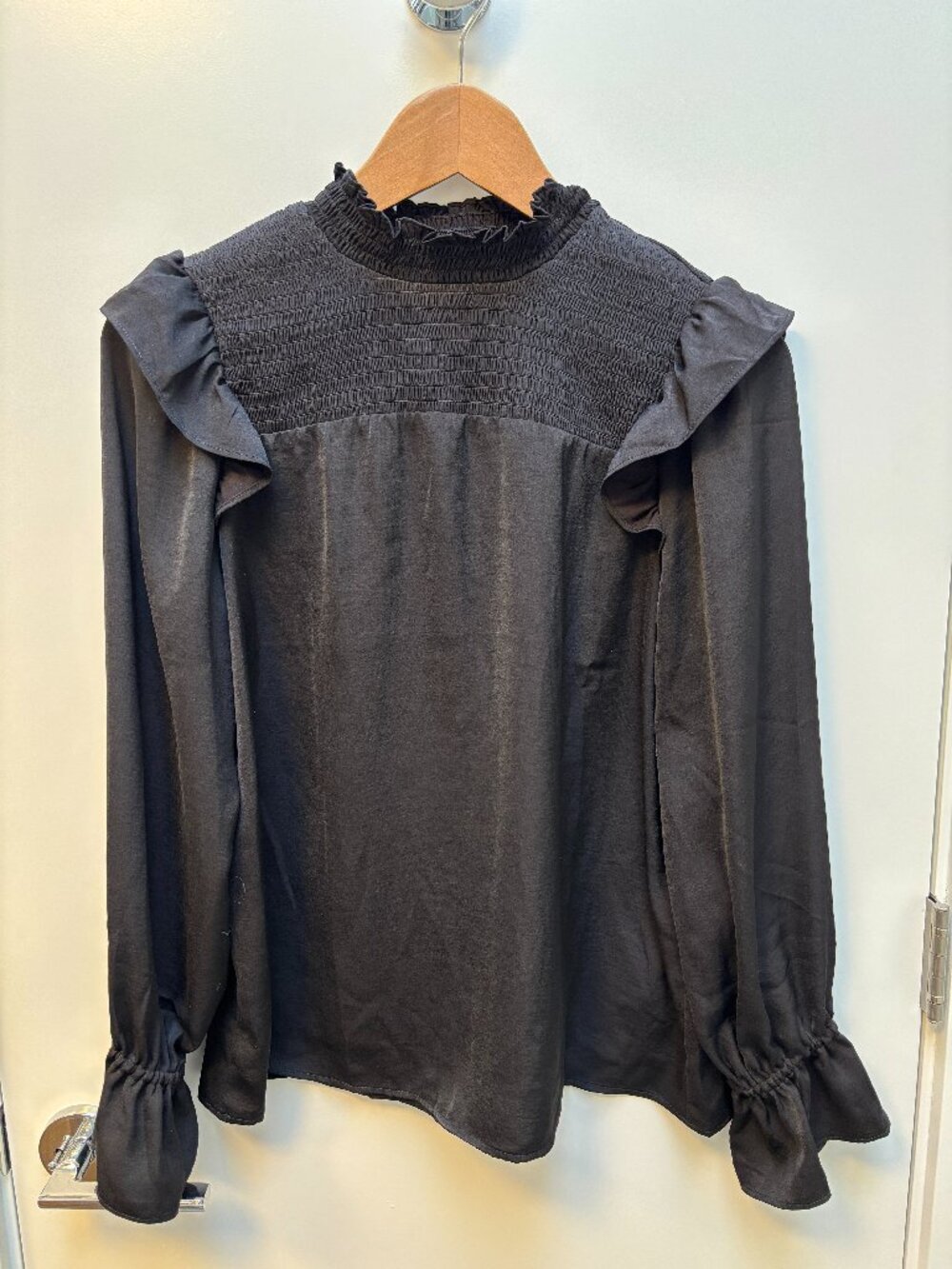 Banana Republic Black Smocked Ruffle Blouse Long Sleeve Top M